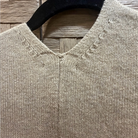 Aritzia Babaton Cashmere/ Wool Cape Cardigan Oversize XXS/XS/S Tan - Picture 8 of 8